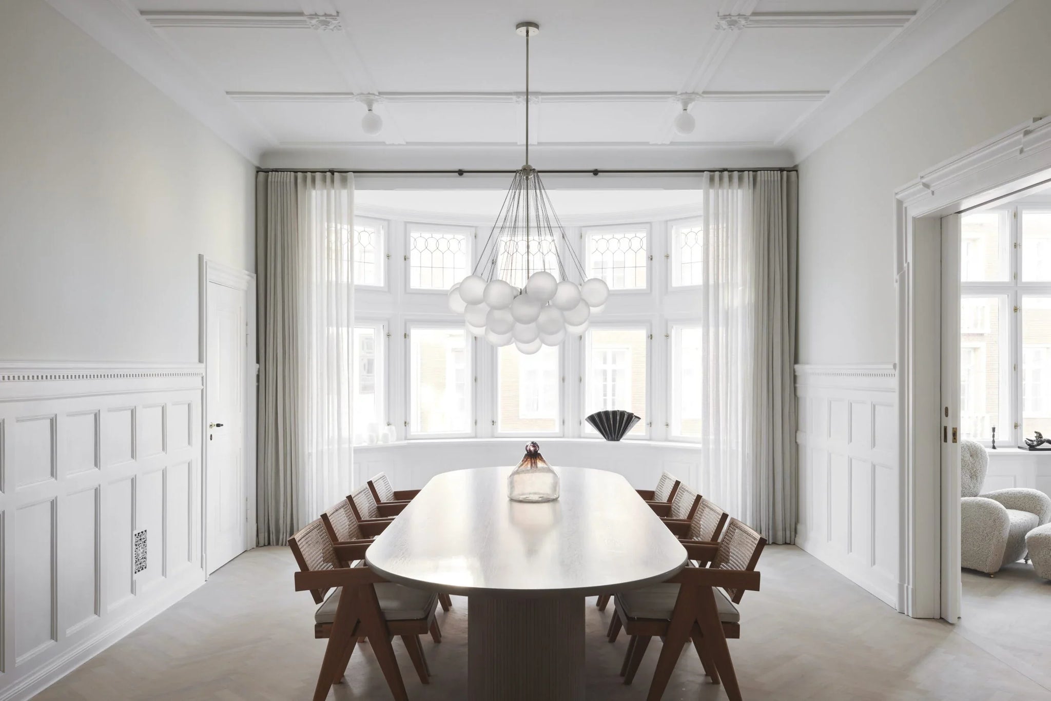 4-Seater vs 6-Seater Dining Tables
