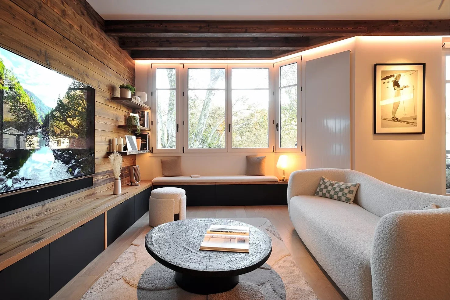 How to Maintain and Care for Luxury Furniture in UAE’s Climate