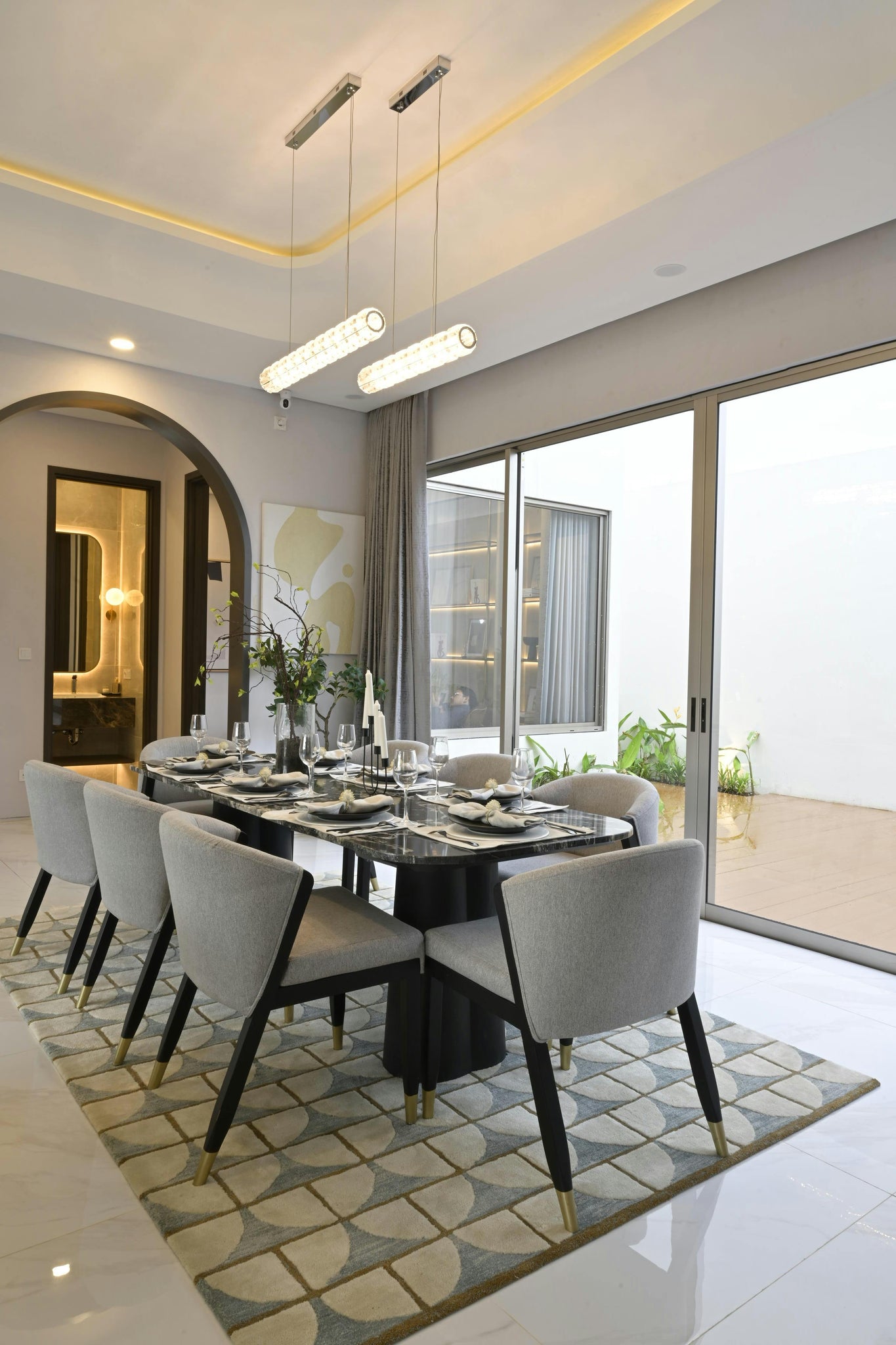 Pairing Dining Chairs with Tables