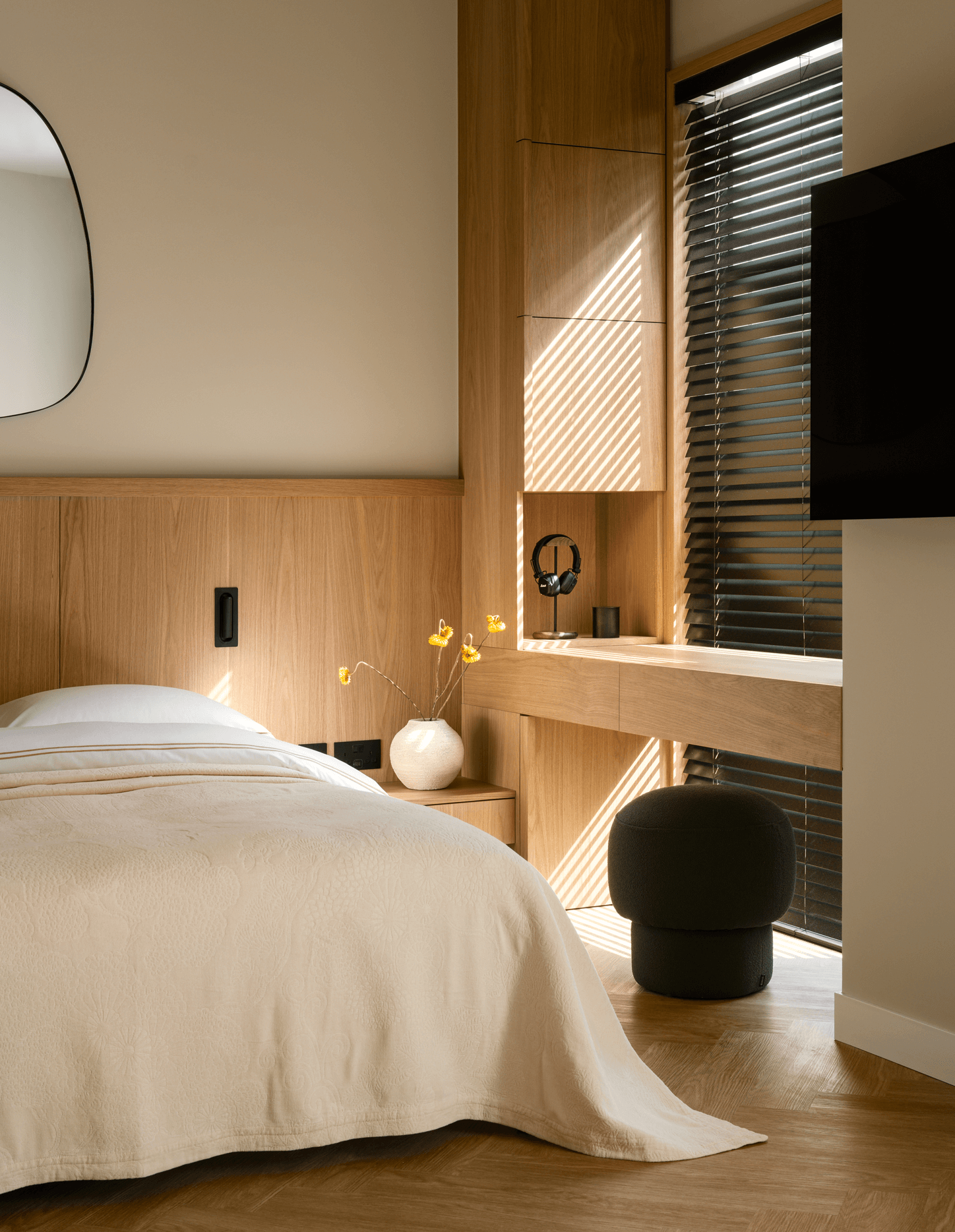 The Exohom Collection: Blending Modern Luxury with Comfort