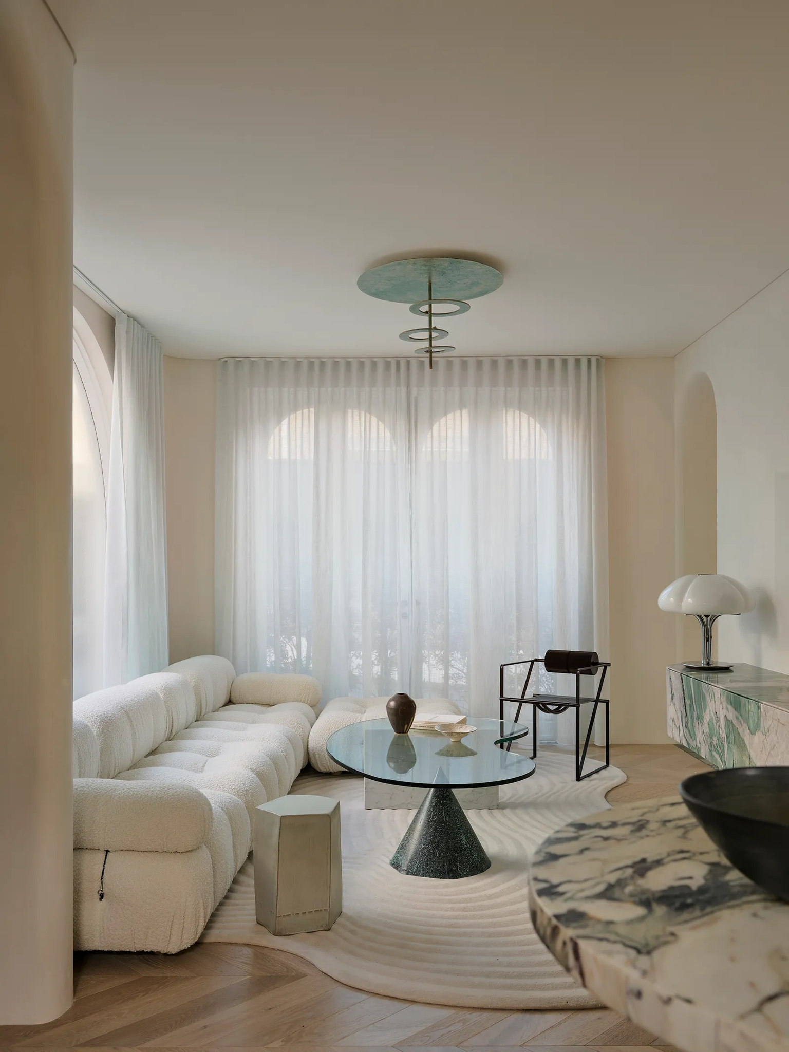 Where to Buy Designer Sofas Online in the UAE