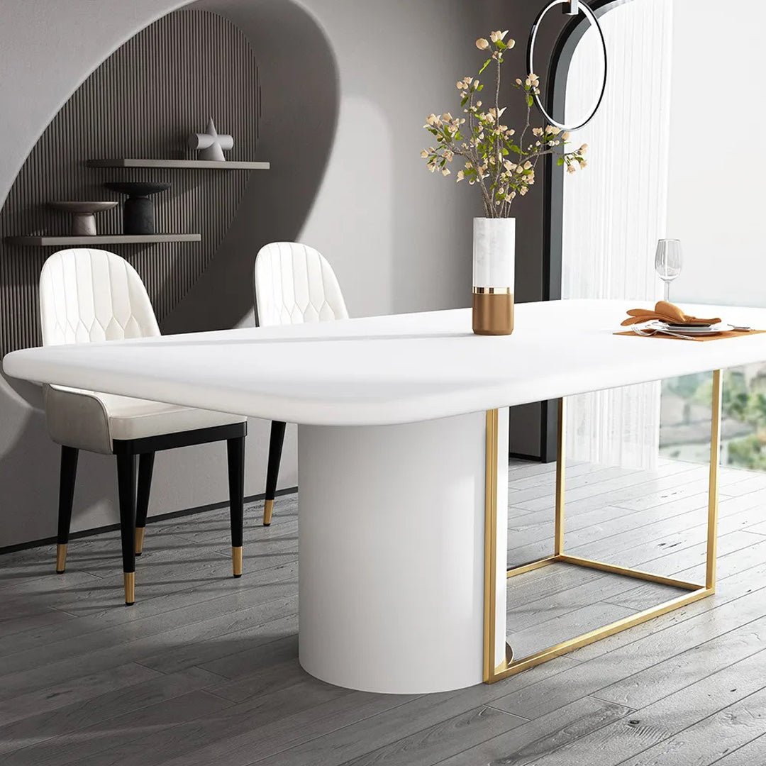 Freccia Designer Dining Table Close Up